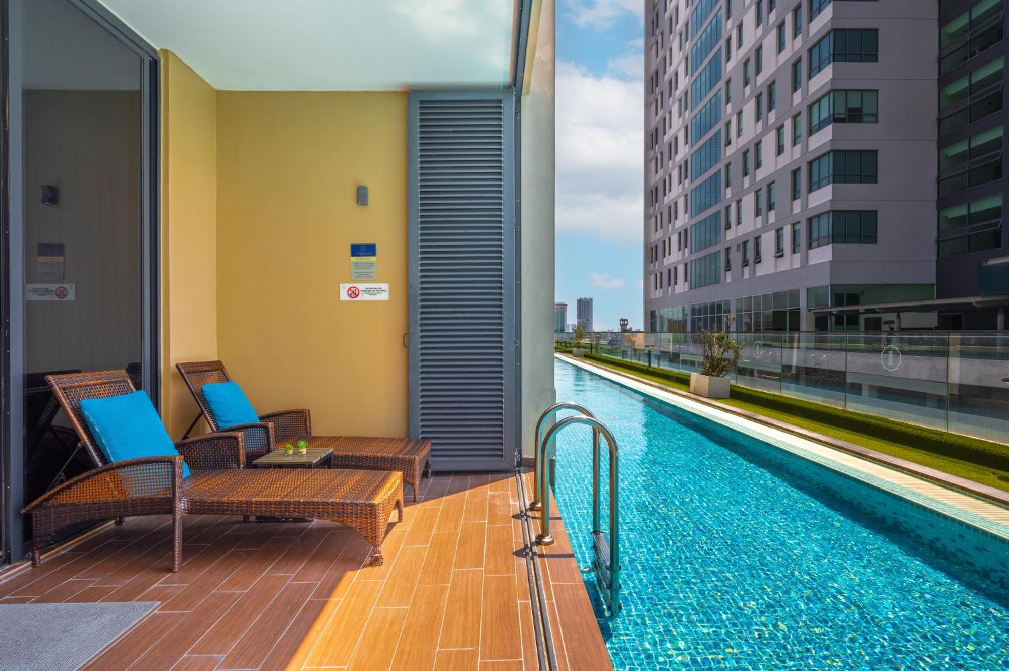 Greystone 99 Suites Malacca Eksteriør bilde